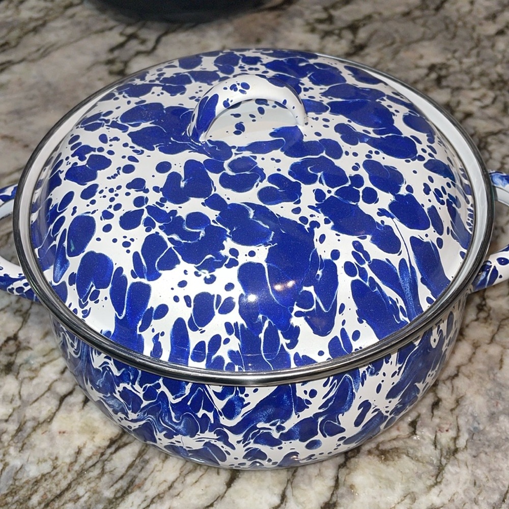 Golden Rabbit Swirl Enamel Dutch Oven